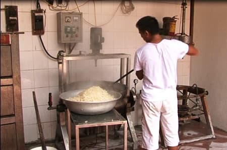 Nhiều vi phạm tại các cơ sở sản xuất bánh trung thu