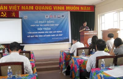 Cần xây dựng bộ quy tắc ứng xử giữa thầy và trò một cách rõ ràng
