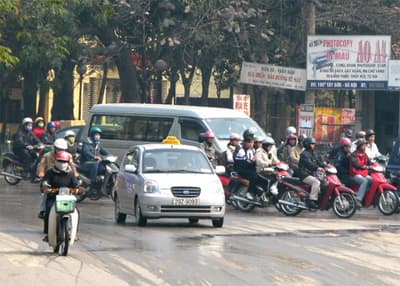 VAMA đề nghị ngừng thu phí ô tô, xe máy