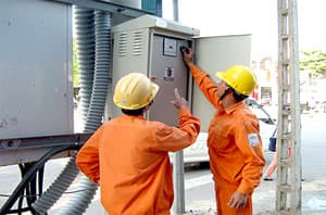 Bán điện theo giá thị trường từ năm 2013
