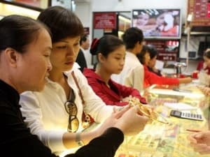 "Người dân cần bình tĩnh khi tham gia mua, bán vàng"