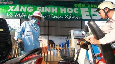 Xăng E5 – Khó kích cầu nếu thiếu cơ chế giá