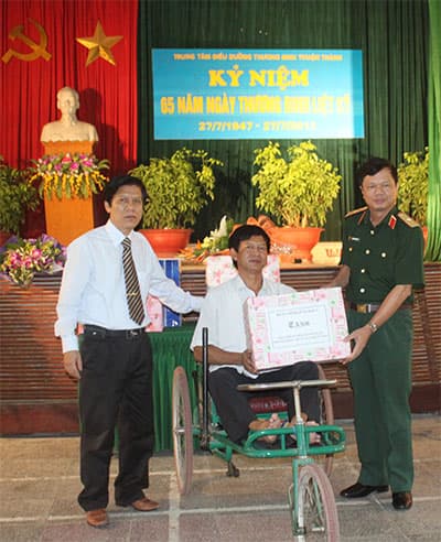 Kỷ niệm 65 năm Ngày Thương binh - Liệt sĩ (27-7-1947/27-7-2012)