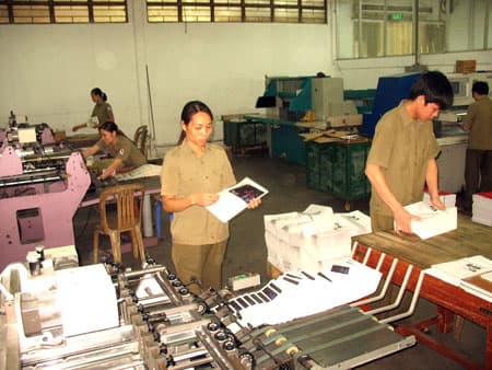 Phát triển sản xuất trong gian khó