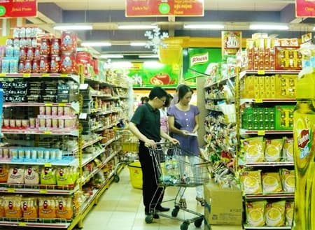Phong phú và nhiều hàng bình ổn giá