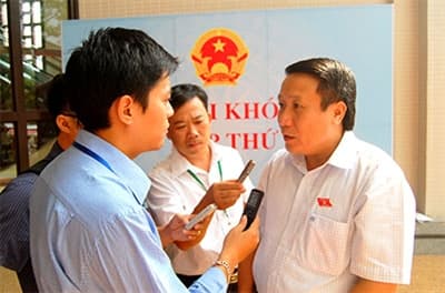 Nhà báo - cầu nối người dân và Quốc hội
