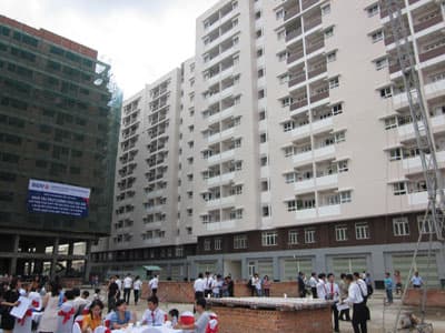 Thị trường căn hộ: Xoay xở tự cứu mình
