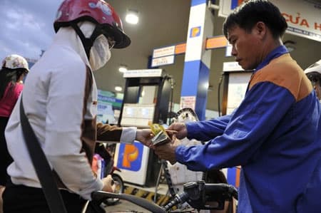 Giá xăng, dầu tiếp tục giảm