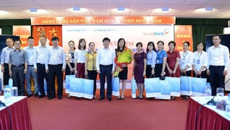 VietinBank gặp mặt các cán bộ là thương bệnh binh, thân nhân liệt sĩ