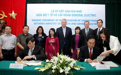 GE phối hợp với Bộ Y tế phát triển ngành y tế trong nước