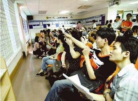 Thị trường chứng khoán với nhiều thách thức, cơ hội mới