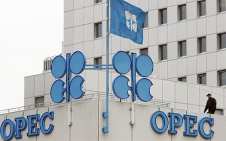 Giá dầu giảm mạnh sau khi OPEC tăng sản lượng