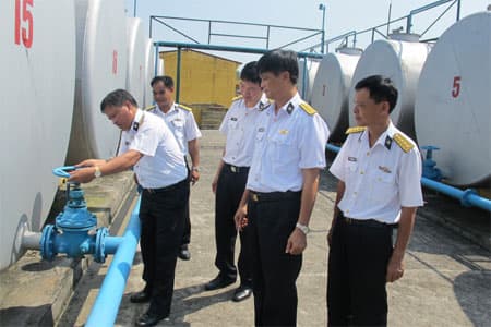 Chuẩn hóa công tác bảo đảm xăng, dầu, nhiên liệu đặc chủng
