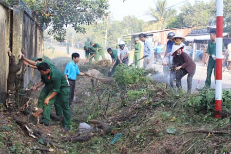 Sắt son tình dân “Đất thép”