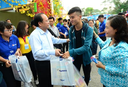 Mừng Đảng, mừng Xuân, đón Tết nghĩa tình