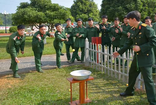 Tết vui tươi, SSCĐ ở Lữ đoàn xe tăng 406 (Quân khu 2)