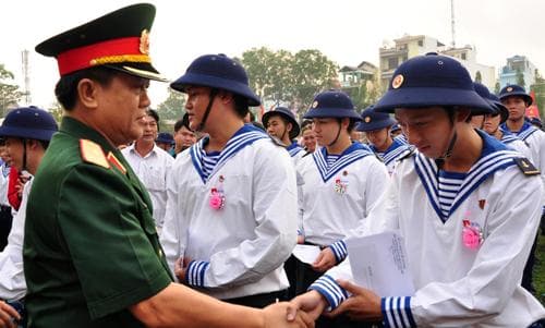 Chú trọng bồi dưỡng nguồn trong tuyển quân