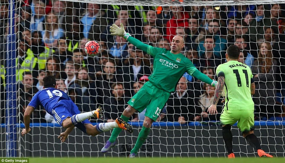 Đè bẹp Man City, Chelsea vào tứ kết cúp FA