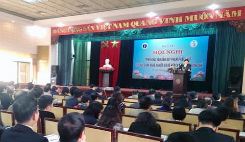 Từ 1-1-2021, Bộ Y tế chỉ tuyển điều dưỡng, hộ sinh, kỹ thuật y, dược có trình độ cao đẳng