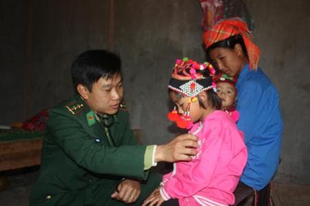 Thầy thuốc quân hàm xanh nơi ngã ba biên giới
