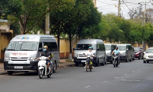 Xe “dù” hoành hành, cơ quan chức năng ở đâu?