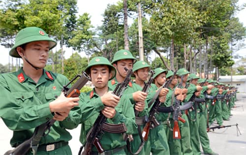 Khí thế huấn luyện tại đơn vị “lá chắn thép”