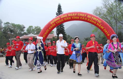 Sôi động “Ngày chạy Ô-lim-pích vì sức khỏe toàn dân” 2016