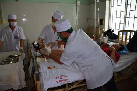 Bệnh viện Quân y 211 phẫu thuật thành công cho bệnh nhân bị đứt lìa cổ chân