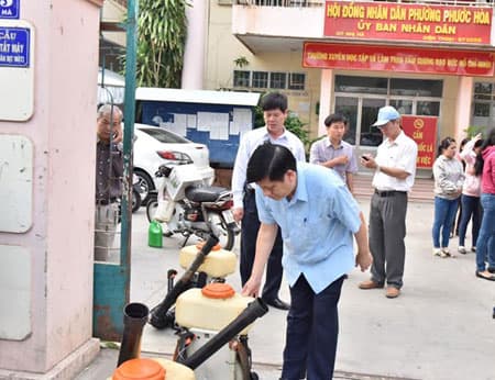 Khánh Hòa phun hóa chất diệt muỗi tại nơi có bệnh nhân dương tính với virus Zika