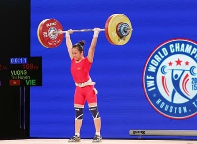 Trông vào Vương Thị Huyền