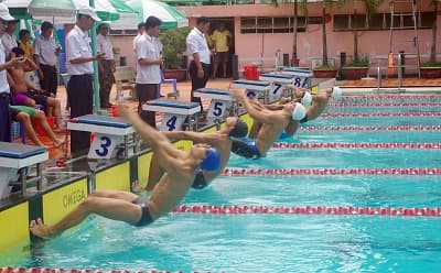 Bài ca hào hùng trên sóng nước
