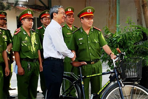 Vẻ đẹp thân thiện của Cảnh sát khu vực