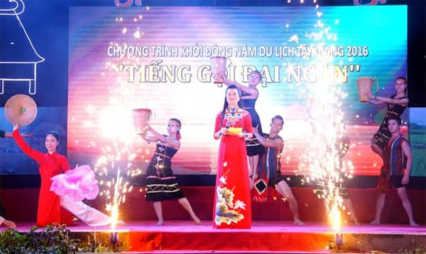 Quảng Nam: Khởi động Năm du lịch Tây Giang 2016