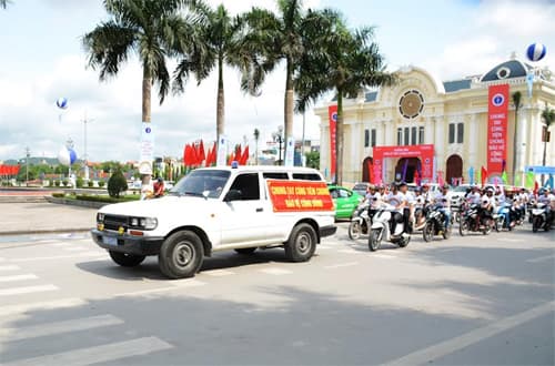 Mít tinh hưởng ứng tuần lễ tiêm chủng năm 2016