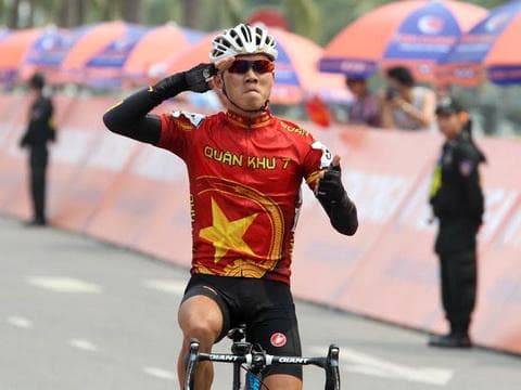 Đội đua Quân khu 7 thắng lớn