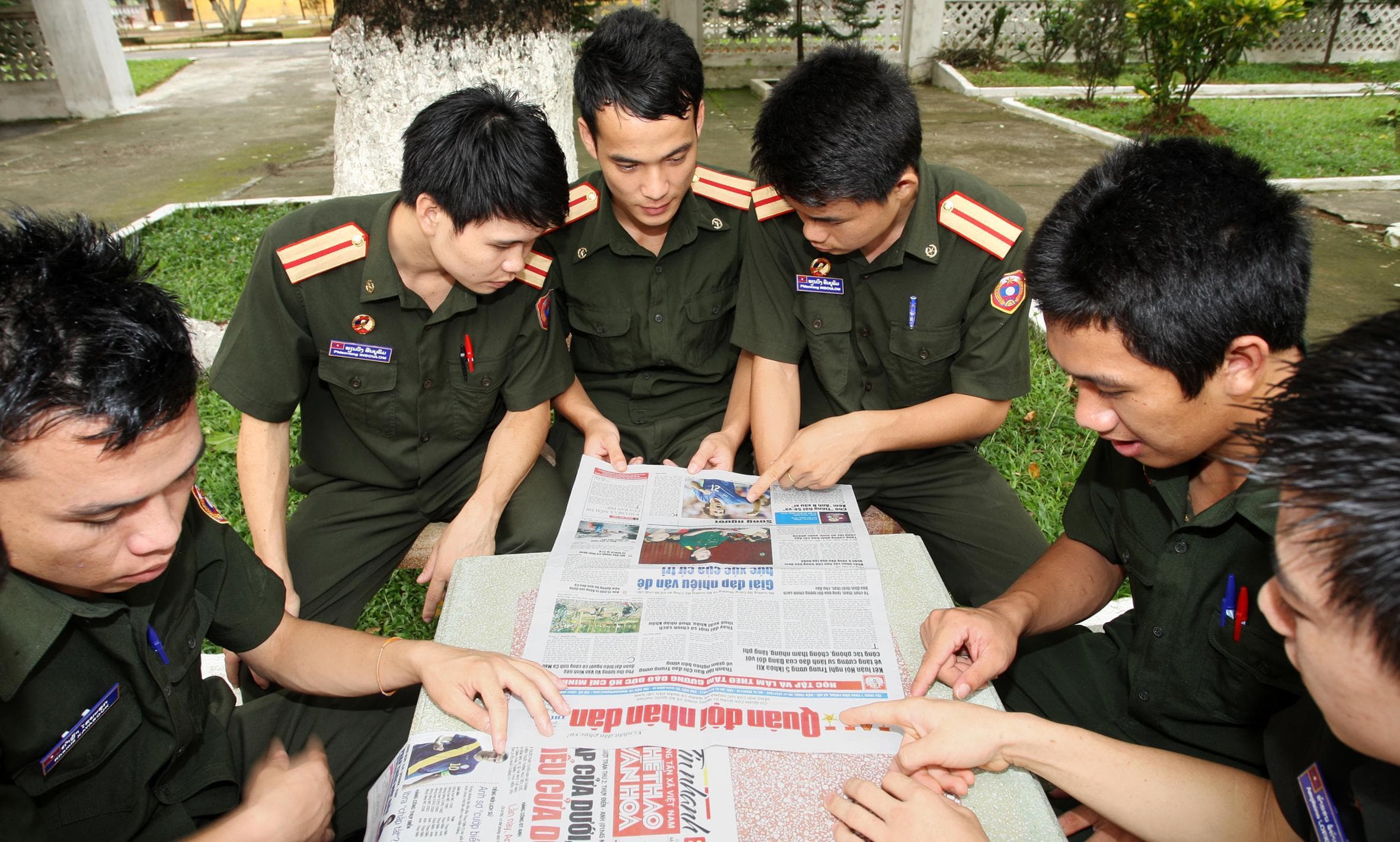 Học tiếng Việt qua Báo Quân đội nhân dân