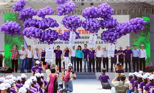 Hàng ngàn người mít tinh hưởng ứng Ngày Thế giới không hút thuốc lá