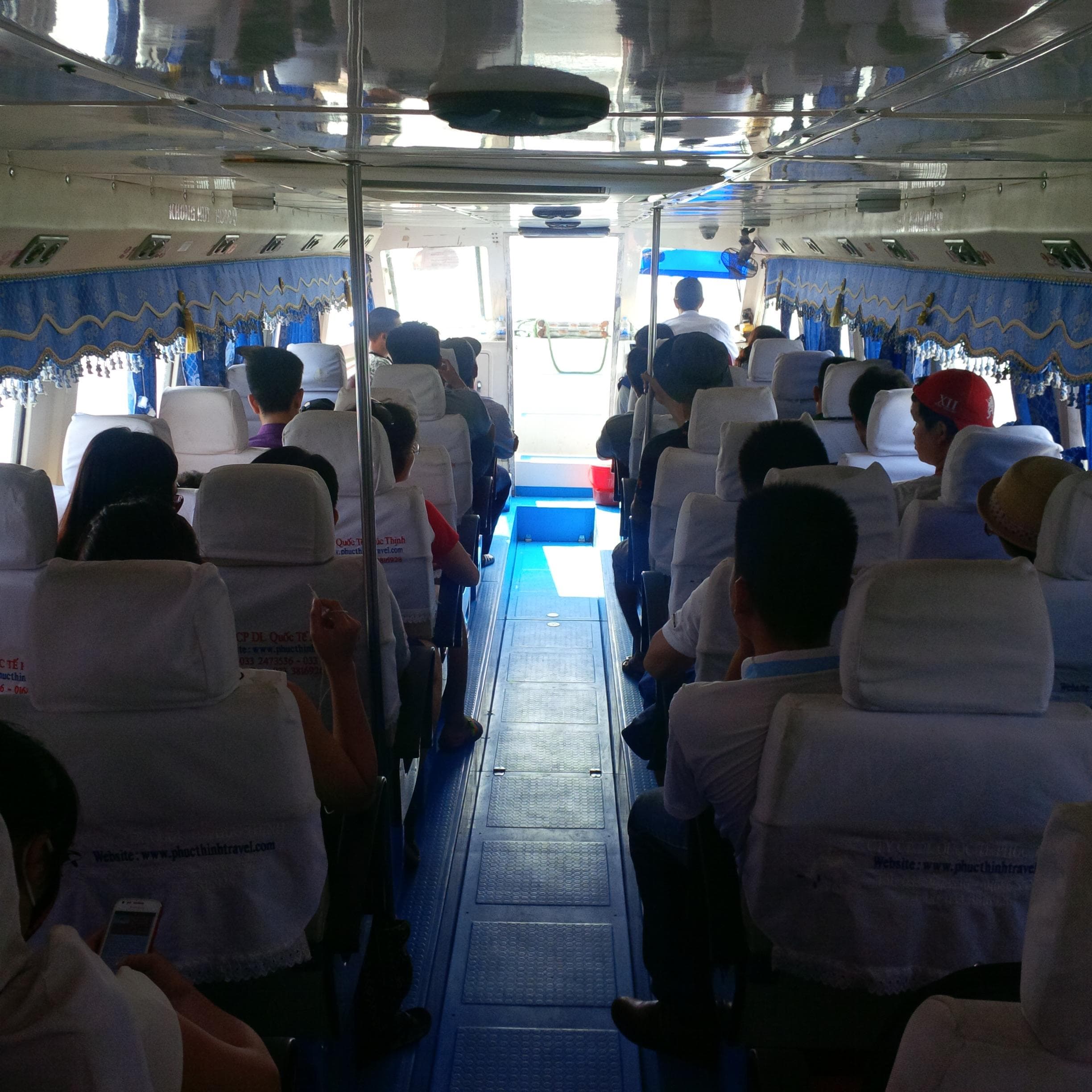 Thực hiện nghiêm quy định mặc áo phao