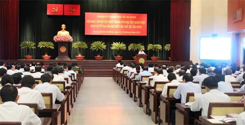 Tổ chức học tập, quán triệt Nghị quyết Đại hội XII của Đảng cho cán bộ chủ chốt TP Hồ Chí Minh
