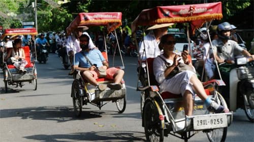 Tiếp tục miễn thị thực cho công dân 5 nước Tây Âu