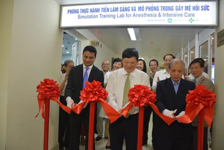 Khánh thành phòng thực hành tiền lâm sàng và mô phỏng trong gây mê hồi sức