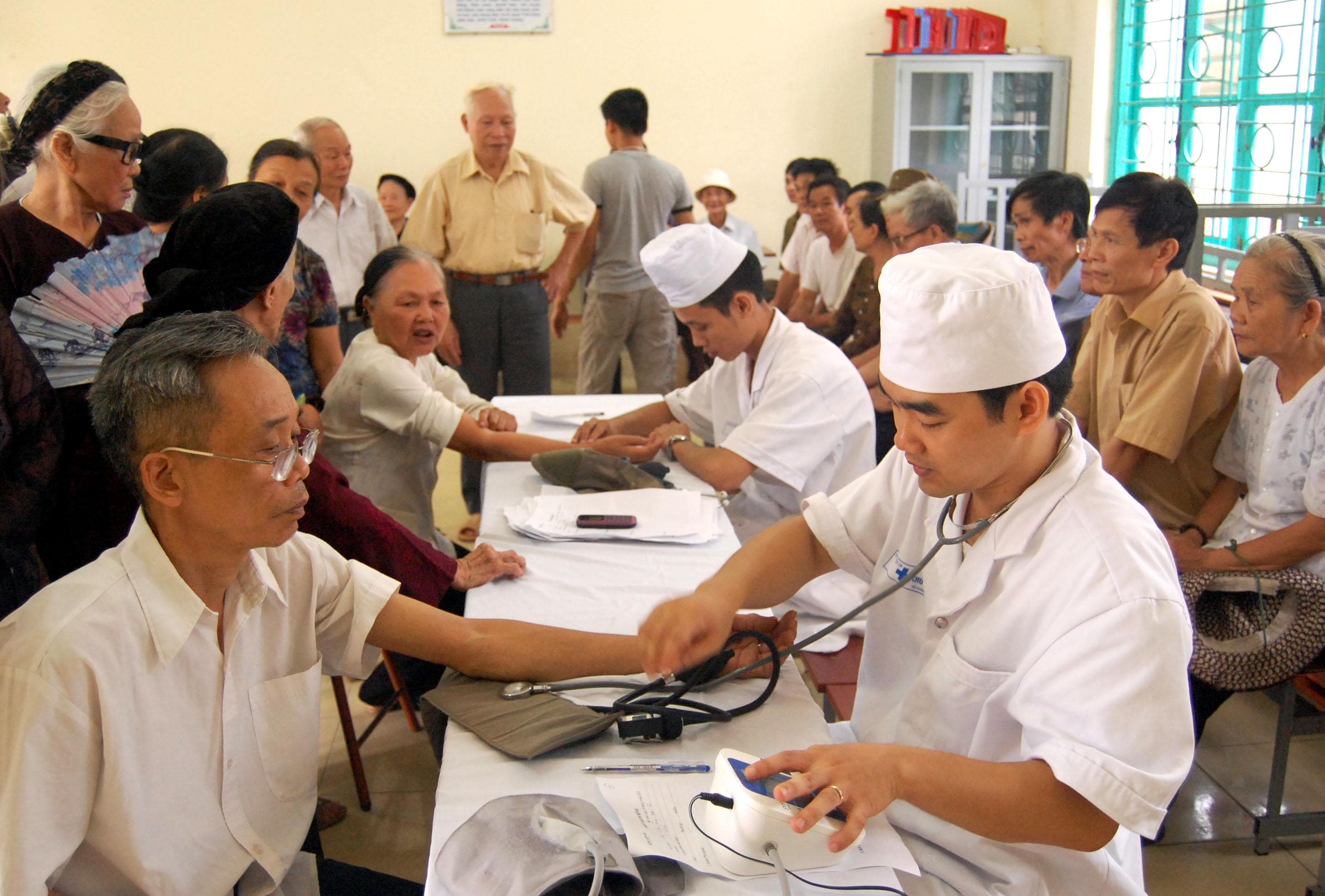 Phát huy vai trò và sự phối hợp giữa báo chí với ngành y tế