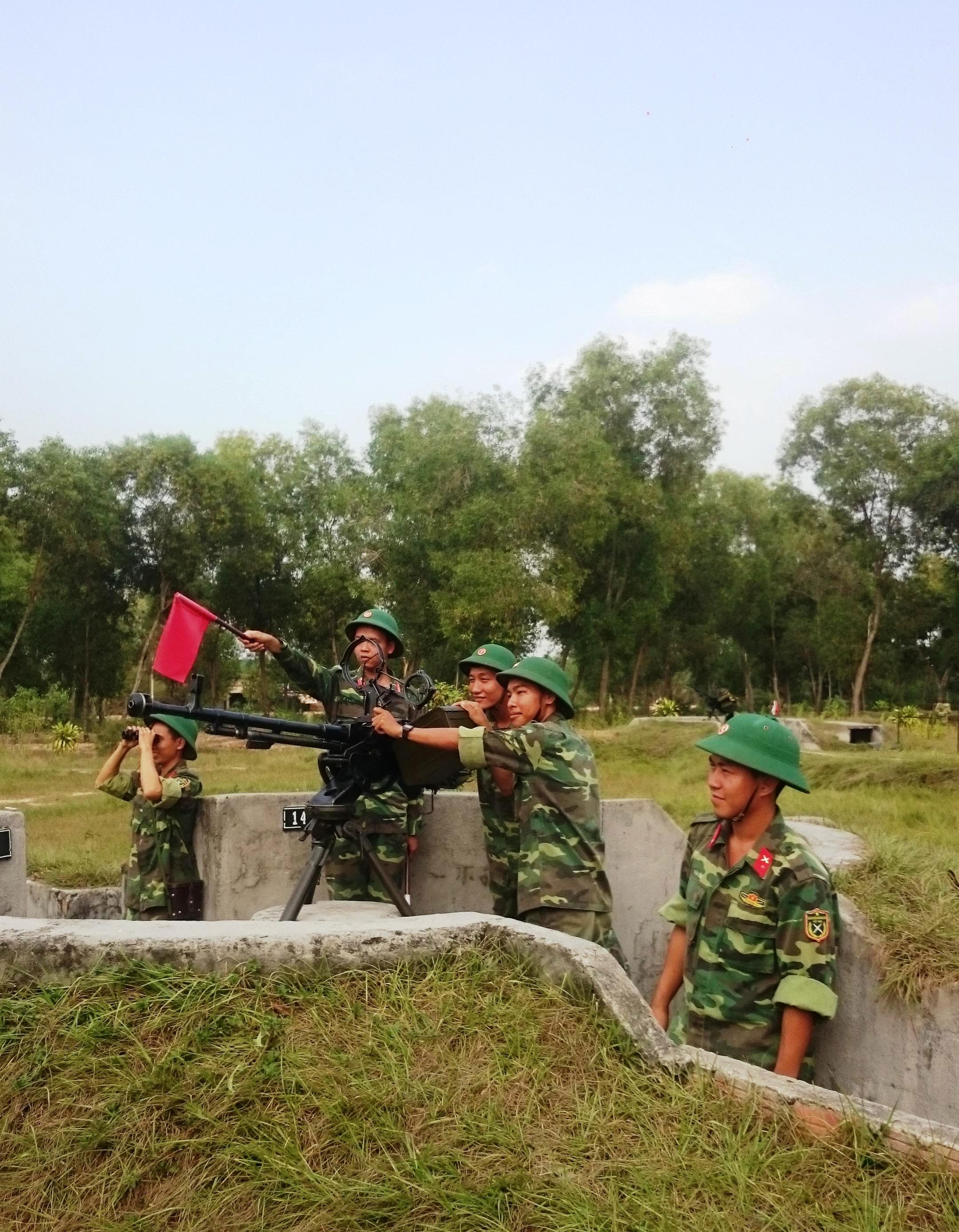 Không có "nắng tốt dưa, mưa tốt lính"