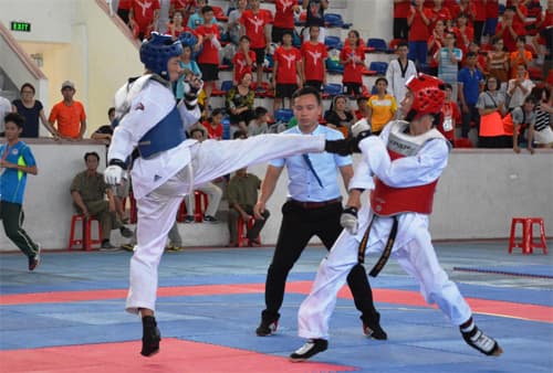 Đầy ắp tinh thần vượt khó, quyết tâm chiến thắng
