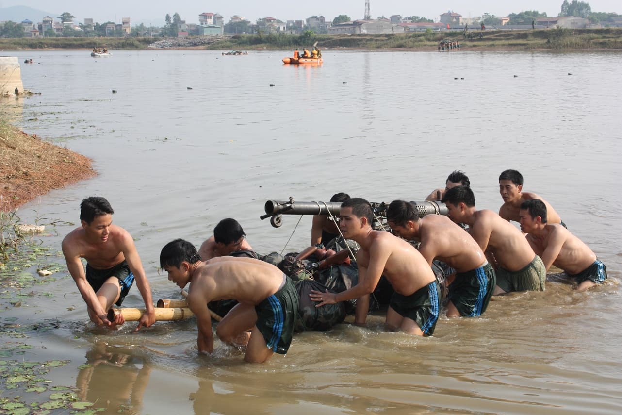 Giờ học trên bãi tập