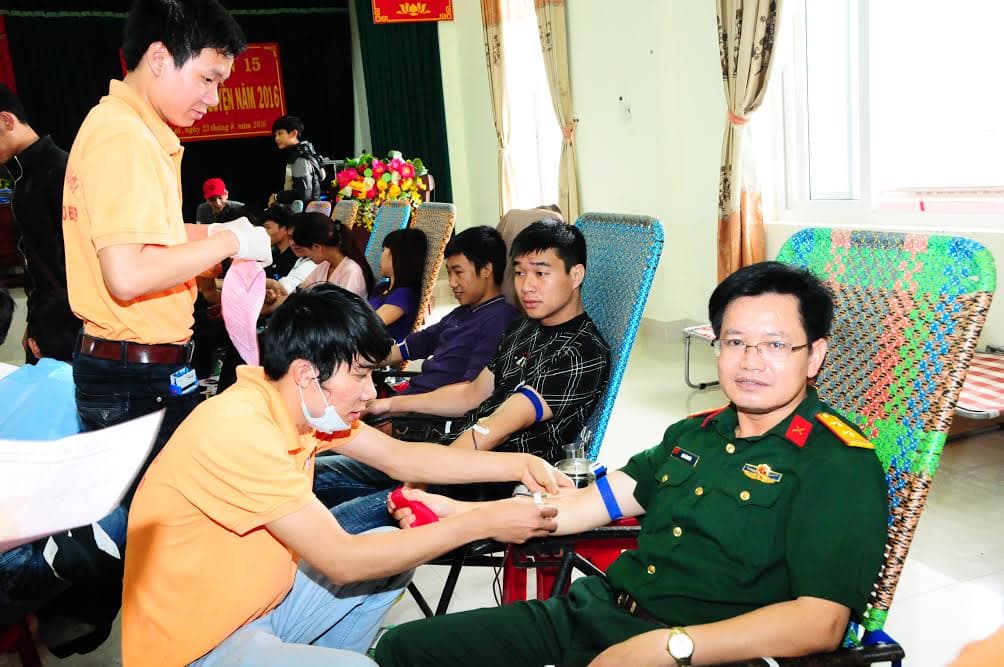 Cán bộ, chiến sĩ Binh đoàn 15 tổ chức hiến máu nhân đạo