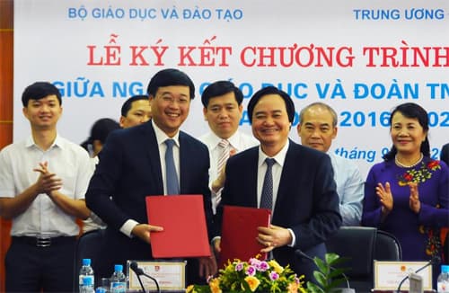 Thu hút nhân lực trẻ trình độ cao về nước làm việc