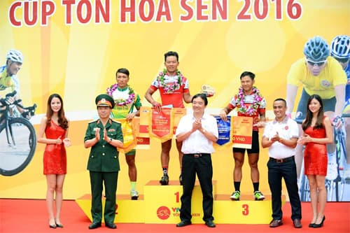 Kết thúc Giải xe đạp quốc tế VTV-Cúp Tôn Hoa Sen 2016: Lê Văn Duẩn giành Áo xanh ngoạn mục