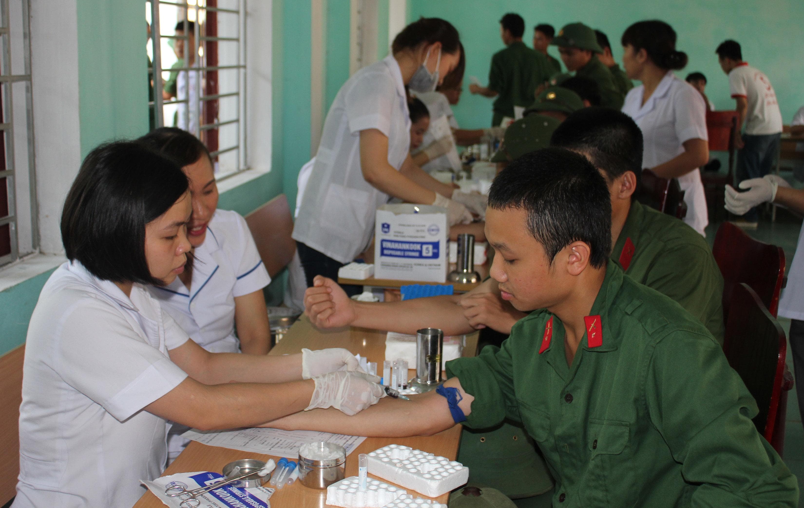 “Giọt hồng” nghĩa tình