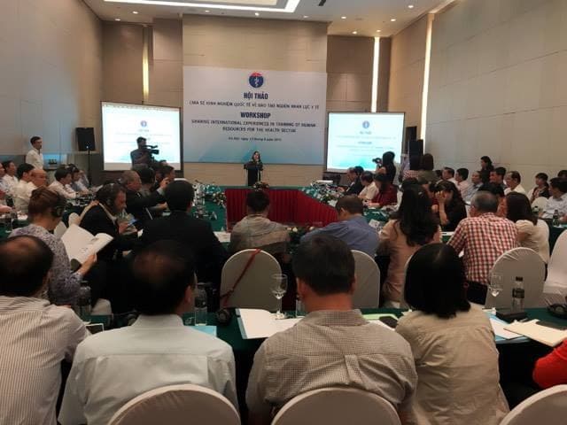 Phát triển nguồn nhân lực chất lượng cao trong ngành Y tế